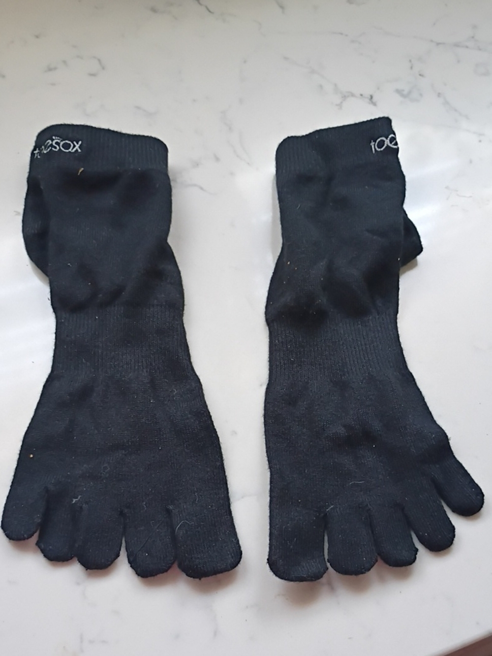 toesox Black Five-Toe Socks
